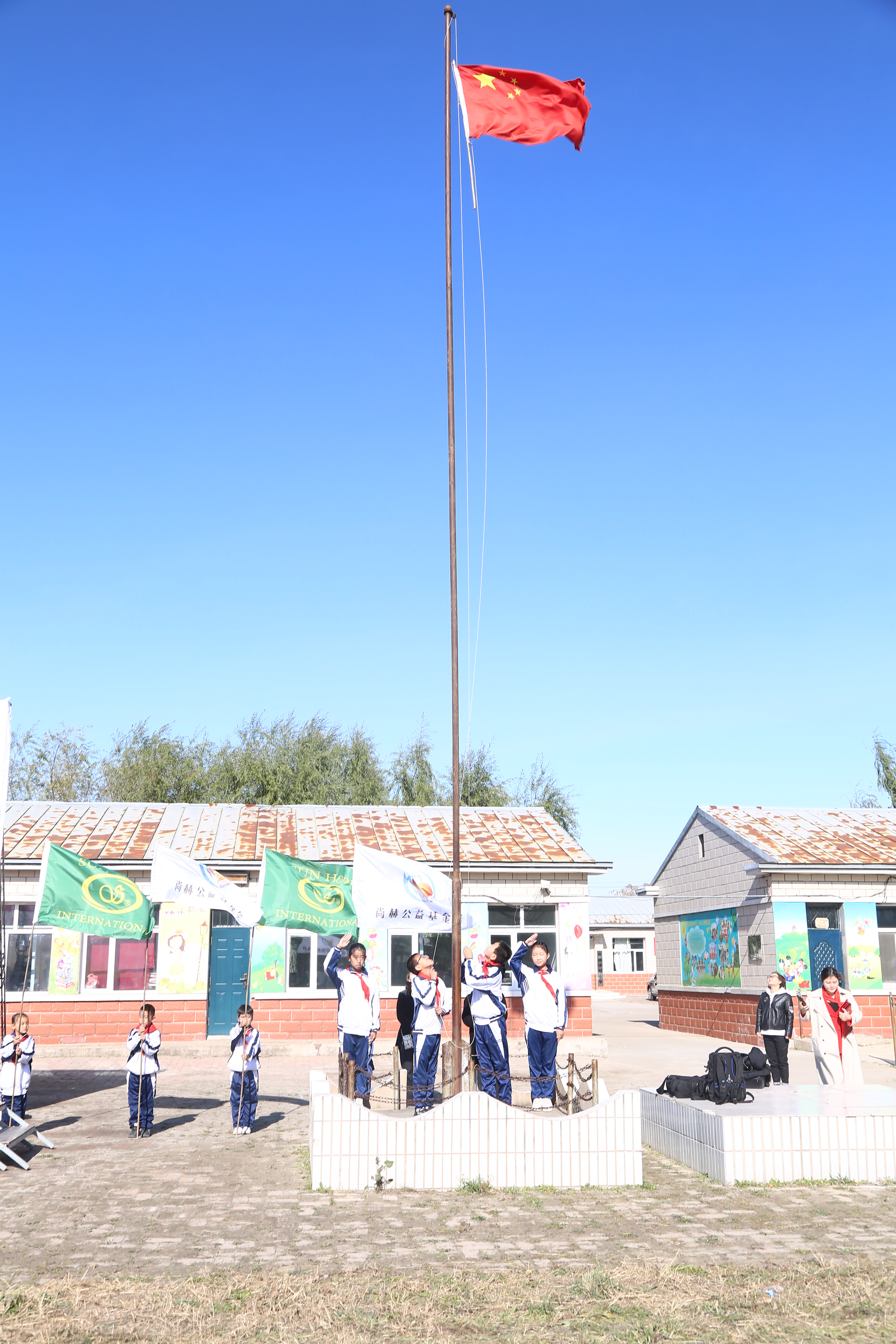 第194所 杜尔伯特蒙古族自治县铁东米兰体育平台官方网站-米兰(中国)
徐超小学