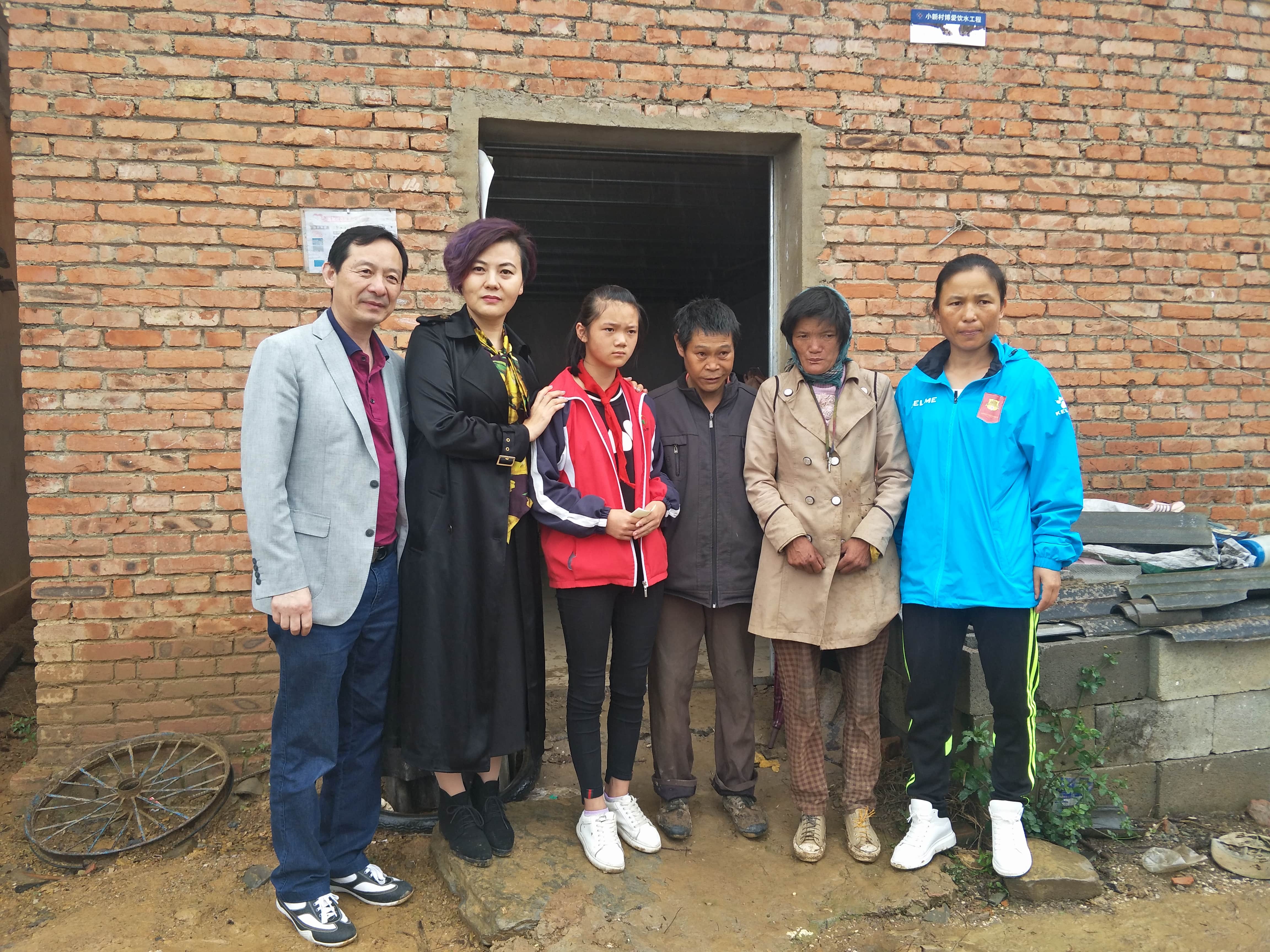 第152所 石林彝族自治县路美邑中心学校路美邑米兰体育平台官方网站-米兰(中国)
李凤莲小学