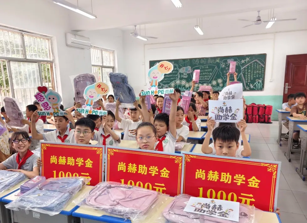 权威媒体3·15特别报道丨米兰体育平台官方网站-米兰(中国)
：创新领航健康消费，责任铸就行业典范